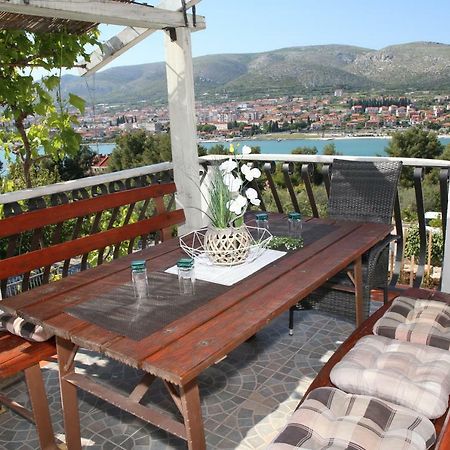 Apartment Poseidon Trogir Exterior photo